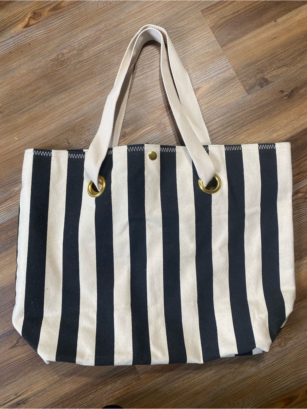 4/$16 Wantable Striped Bag - Picture 4 of 5